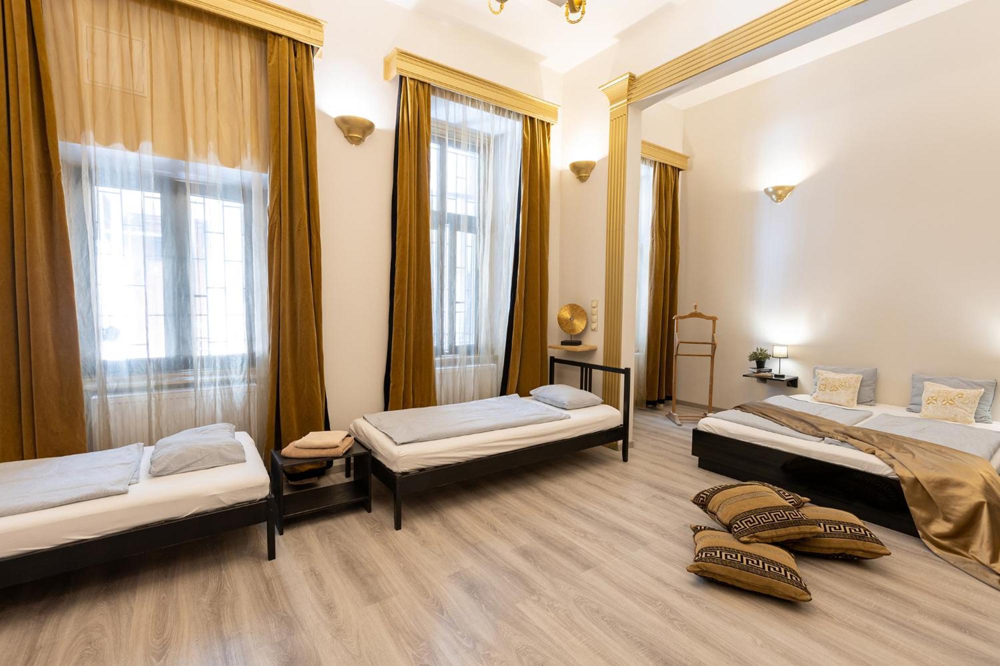 Auberge de jeunesse Friends & *
